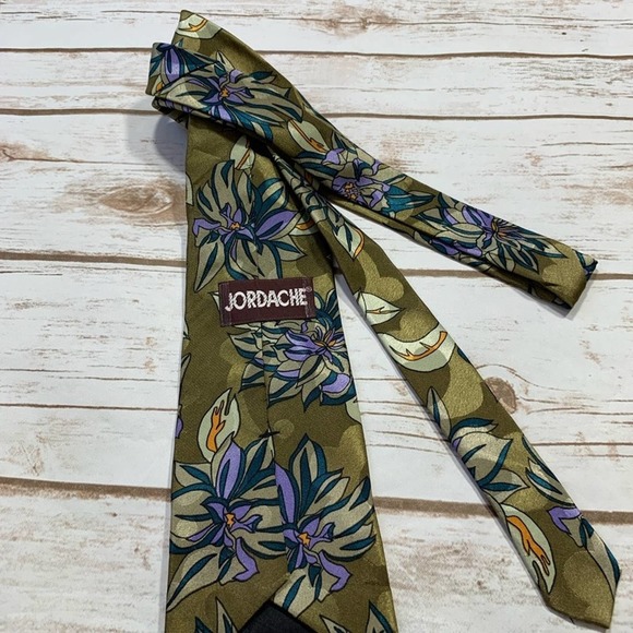 Vintage Jordache Floral Green Tie - Picture 3 of 3